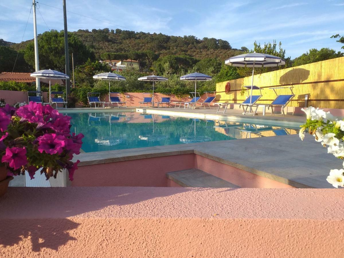 Elbaloves Appartaments Villa Capoliveri  Zewnętrze zdjęcie